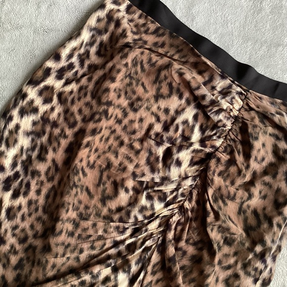 Joie Ornica Leopard Handkerchief Asymmetric Ruched Skirt Brown Tan Black Sz 8 - Picture 8 of 13